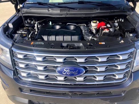 Used 2017 Ford Explorer Limited w/ Equipment Group 301A FWD image 26