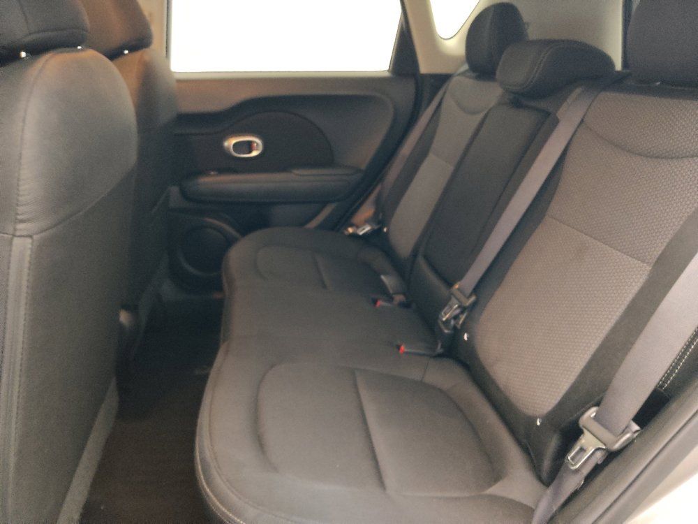 Used 2018 Kia Soul + FWD image 18