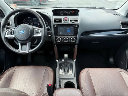 Used 2018 Subaru Forester 2.5i Touring AWD/4WD image 11