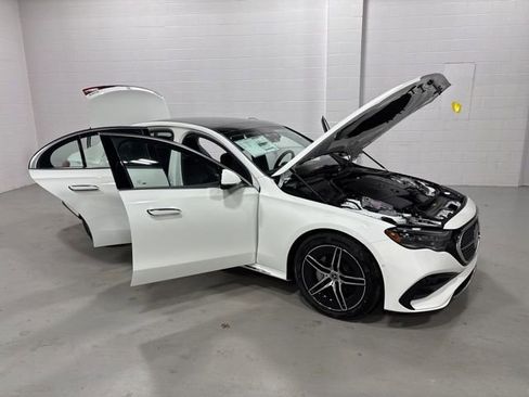 New 2025 Mercedes-Benz E 350 4MATIC Sedan image 30