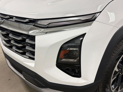 New 2026 Chevrolet Equinox LT w/ Safety and Technology Package FWD image 10