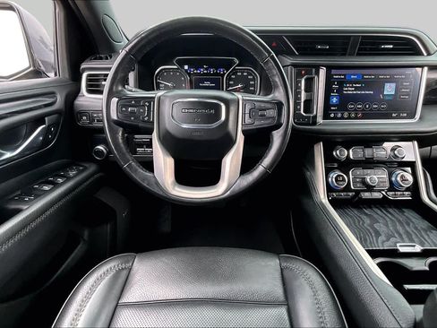Used 2021 GMC Yukon Denali w/ Denali Premium Package RWD image 6