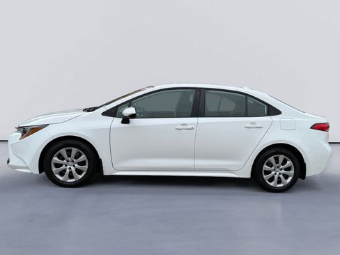 Used 2024 Toyota Corolla LE image 6
