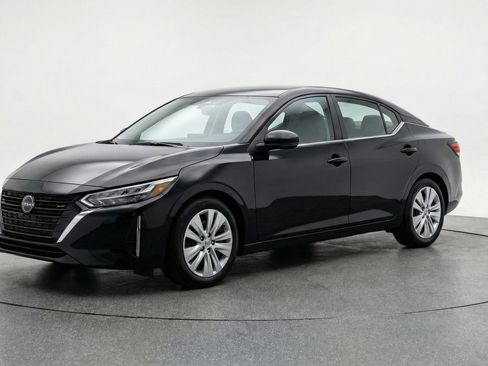 Used 2025 Nissan Sentra S image 3