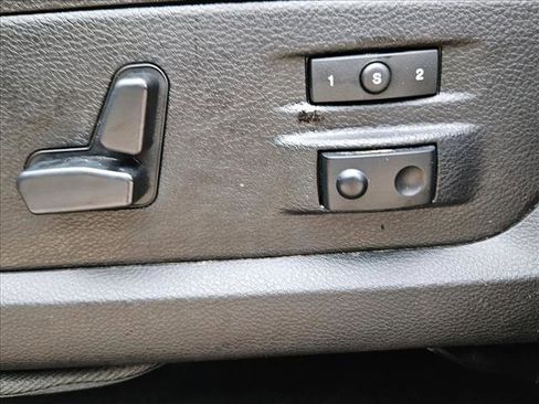 Used 2014 RAM 1500 Laramie w/ Convenience Group RWD image 18