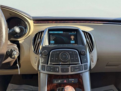 Used 2012 Buick LaCrosse Premium image 22