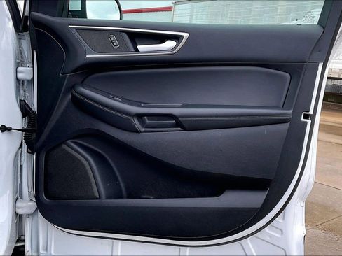 Used 2024 Ford Edge SEL image 24