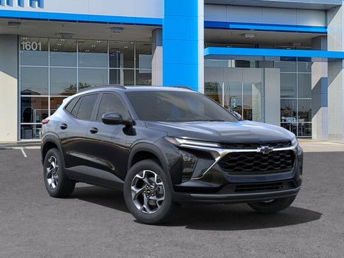 New 2025 Chevrolet Trax LT w/ Sunroof Package FWD image 31