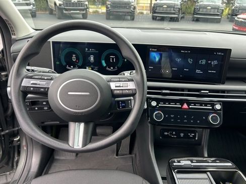 Used 2025 Hyundai Tucson Blue image 17