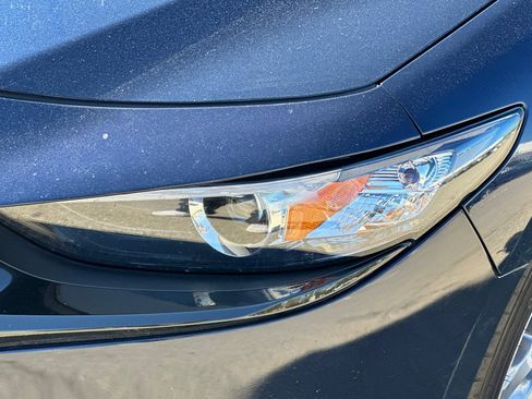 Used 2022 MAZDA MAZDA3 s image 50