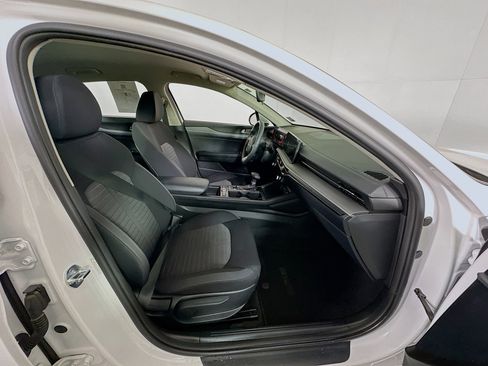 Used 2025 Kia K5 LXS image 32