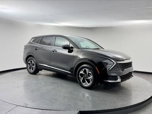 Used 2024 Kia Sportage LX image 11