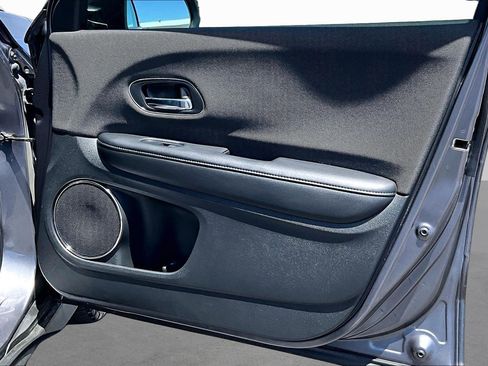 Used 2020 Honda HR-V EX image 18