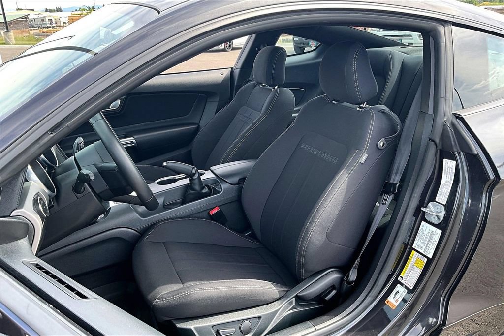 Used 2022 Ford Mustang GT RWD image 25