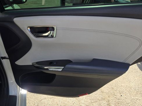 Used 2015 Toyota Avalon XLE Premium w/ Preferred Accessory Package image 16