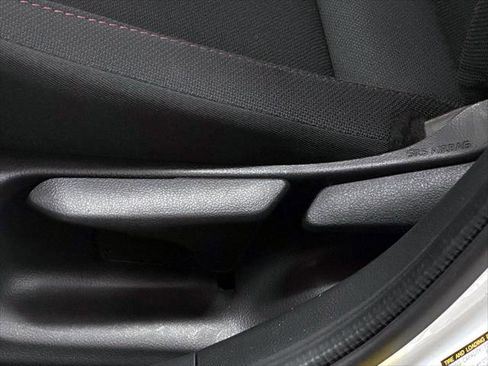 Used 2025 Toyota Prius SE image 11