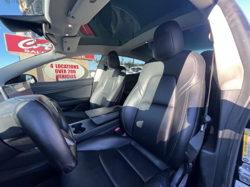 Used 2021 Tesla Model 3 Standard Range Plus image 11