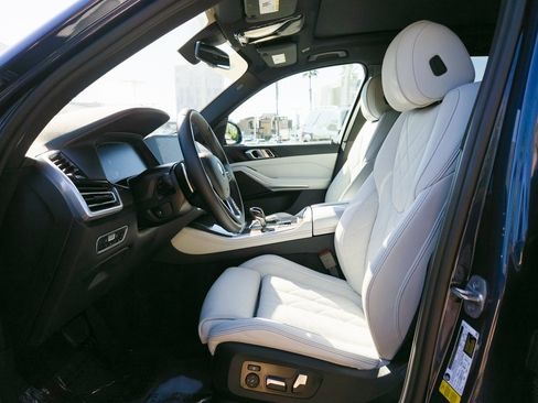 Certified 2023 BMW X5 sDrive40i w/ Parking Assistance Package image 10