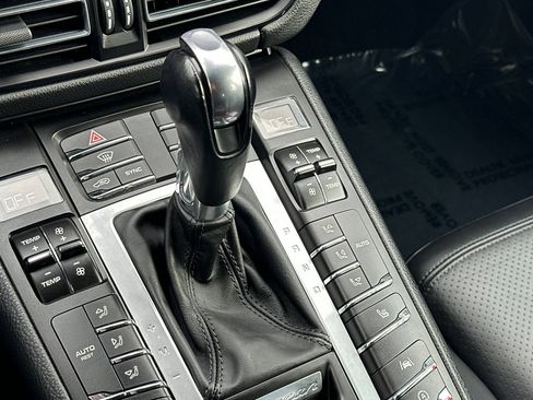 Used 2020 Porsche Macan image 23