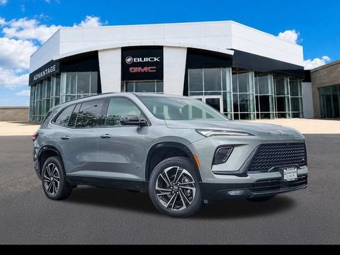 Used 2026 Buick Enclave Sport Touring w/ Power Package FWD image 1