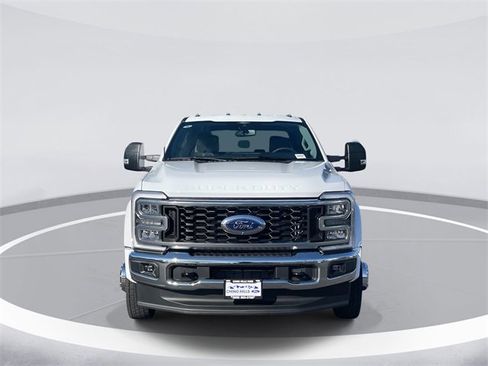 New 2026 Ford F450 XLT w/ XLT Premium Package image 2