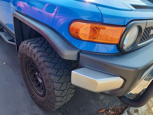 Used 2007 Toyota FJ Cruiser 4WD image 3