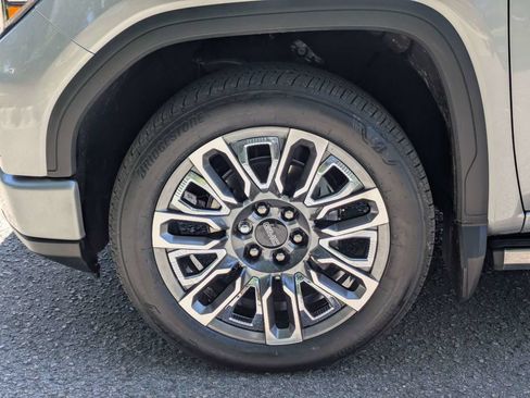 Used 2023 GMC Sierra 1500 Denali Ultimate AWD/4WD image 12