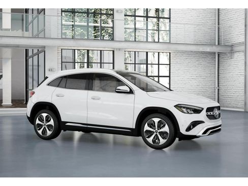 Used 2026 Mercedes-Benz GLA 250 image 12