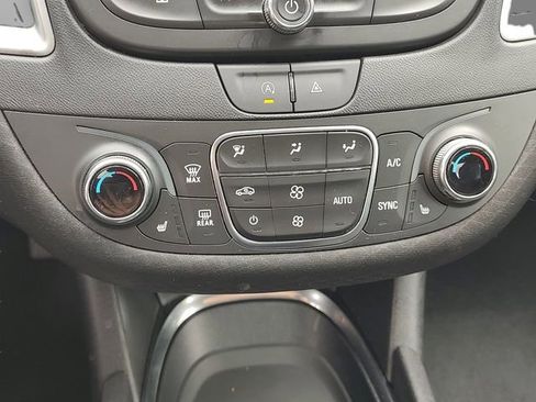 Used 2023 Chevrolet Malibu LT FWD image 16