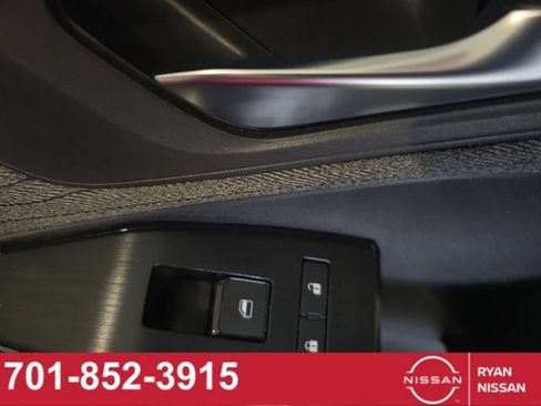Certified 2023 Nissan Rogue SV AWD/4WD image 38