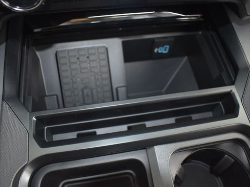 Used 2026 Ford F250 Lariat w/ Black Appearance Package image 28