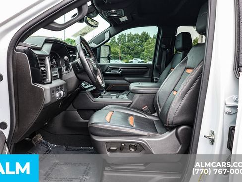 Used 2025 GMC Sierra 2500 AT4 w/ Technology Package AWD/4WD image 18