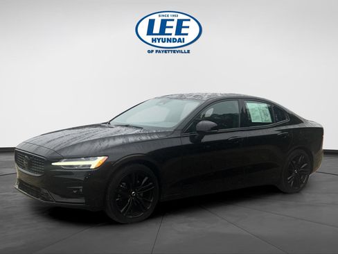 Used 2024 Volvo S60 B5 Plus w/ Climate Package image 8