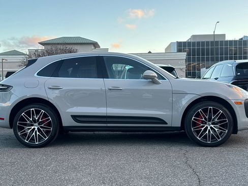 Used 2023 Porsche Macan S image 3