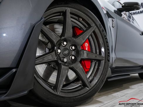 Used 2021 Ford Mustang Shelby GT500 w/ Carbon Fiber Track Pack RWD image 10