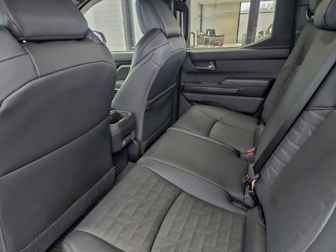 Used 2025 Toyota Tacoma TRD Sport w/ TRD Sport Premium Package image 9