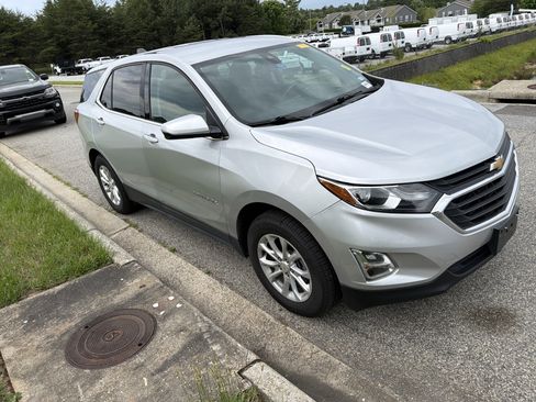 Used 2019 Chevrolet Equinox LT AWD/4WD image 2