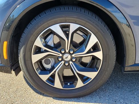 Used 2021 Ford Mustang Mach-E Premium image 9