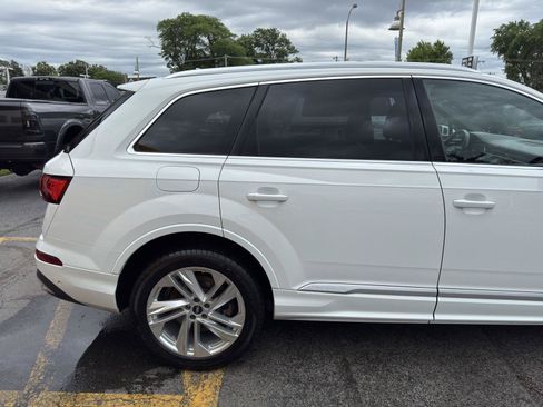 Used 2022 Audi Q7 3.0T Premium Plus w/ Premium Plus Package AWD/4WD image 15