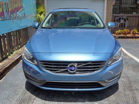 Used 2014 Volvo S60 T5 image 3