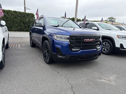 Certified 2023 GMC Acadia SLE w/ Driver Convenience Package image 4