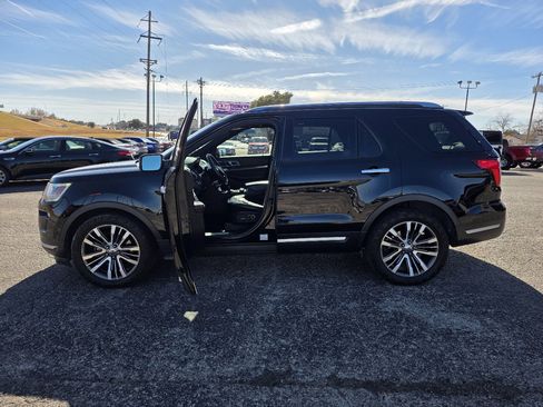 Used 2018 Ford Explorer Platinum image 9