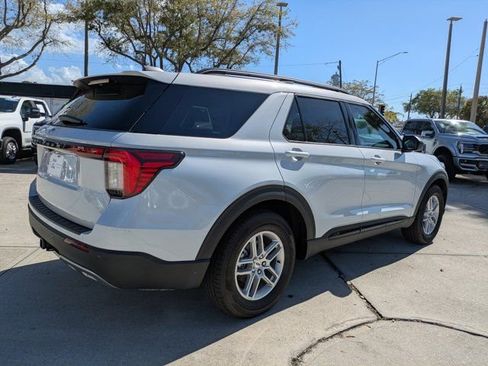 New 2026 Ford Explorer Active w/ Active Comfort Package image 6