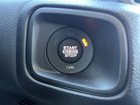 Used 2025 Jeep Gladiator Willys image 24