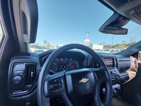 Used 2023 Chevrolet Silverado 1500 Custom image 10