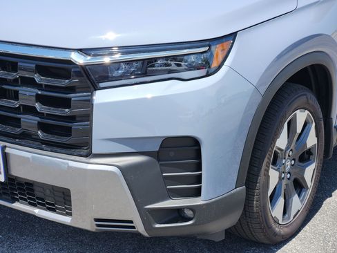 New 2026 Honda Pilot Touring image 11