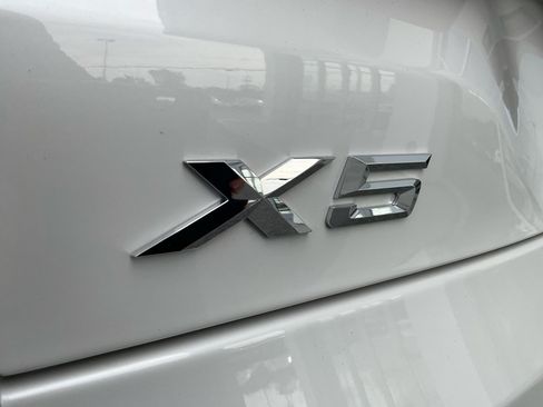 Used 2024 BMW X5 xDrive40i w/ M Sport Package AWD/4WD image 14