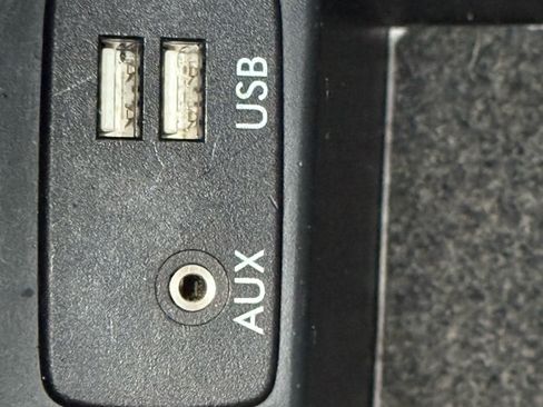 Used 2018 Subaru Forester 2.5i Premium w/ All-Weather Package image 31