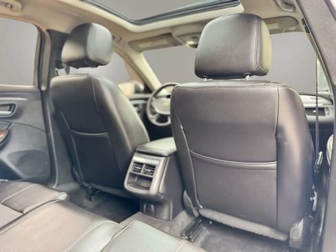 Used 2015 Chevrolet Impala LT w/ Convenience Package image 19