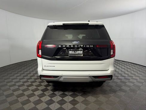 Used 2025 Ford Expedition Platinum image 5